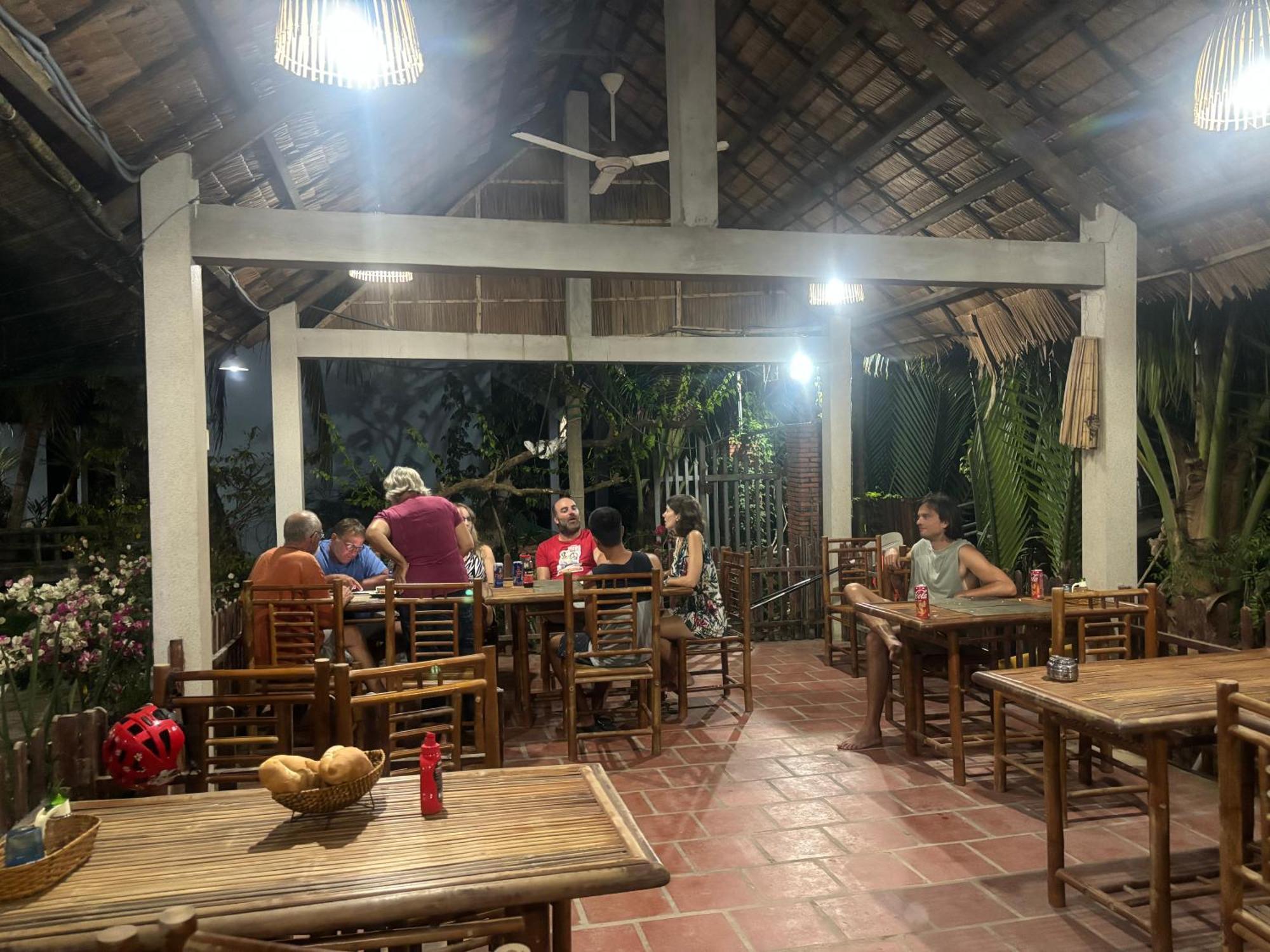 Homestay Bentre Coco Lodge Ben Tre Buitenkant foto