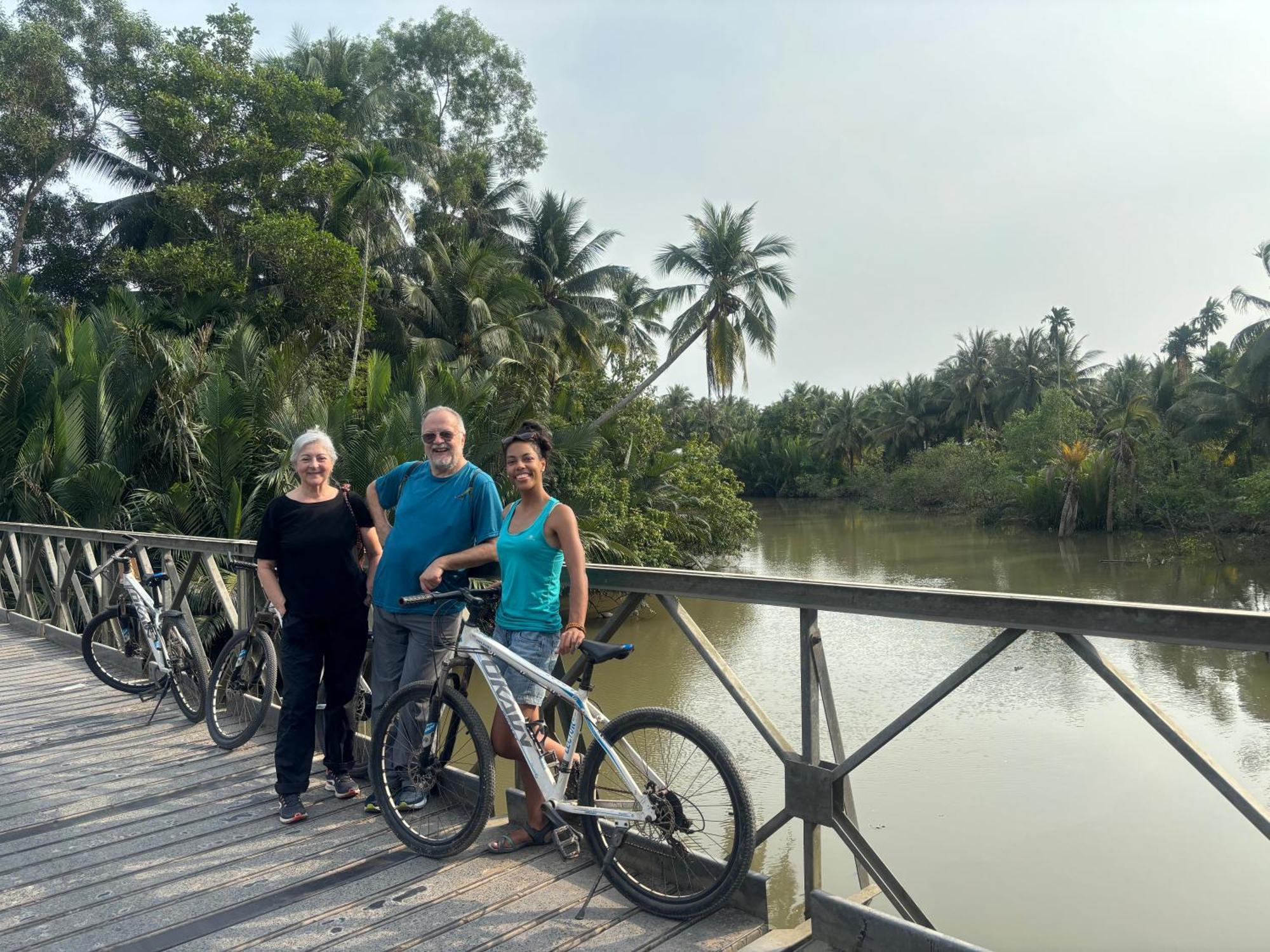 Homestay Bentre Coco Lodge Ben Tre Buitenkant foto