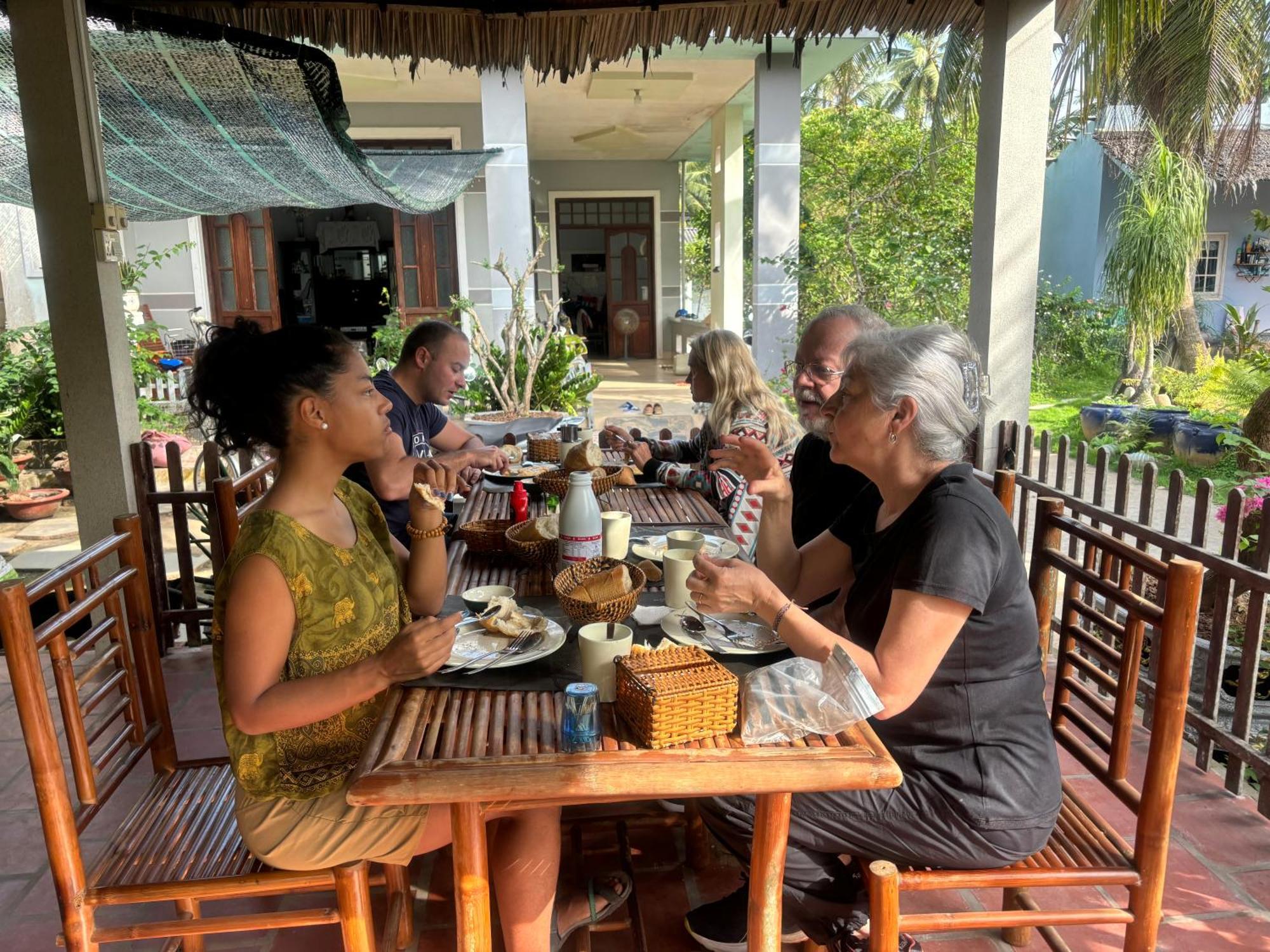 Homestay Bentre Coco Lodge Ben Tre Buitenkant foto