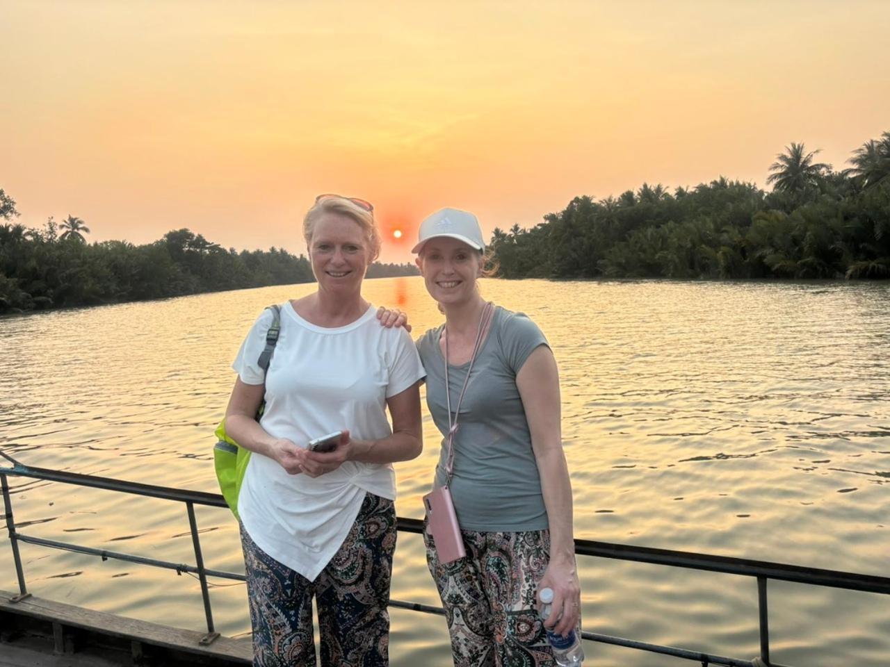 Homestay Bentre Coco Lodge Ben Tre Buitenkant foto